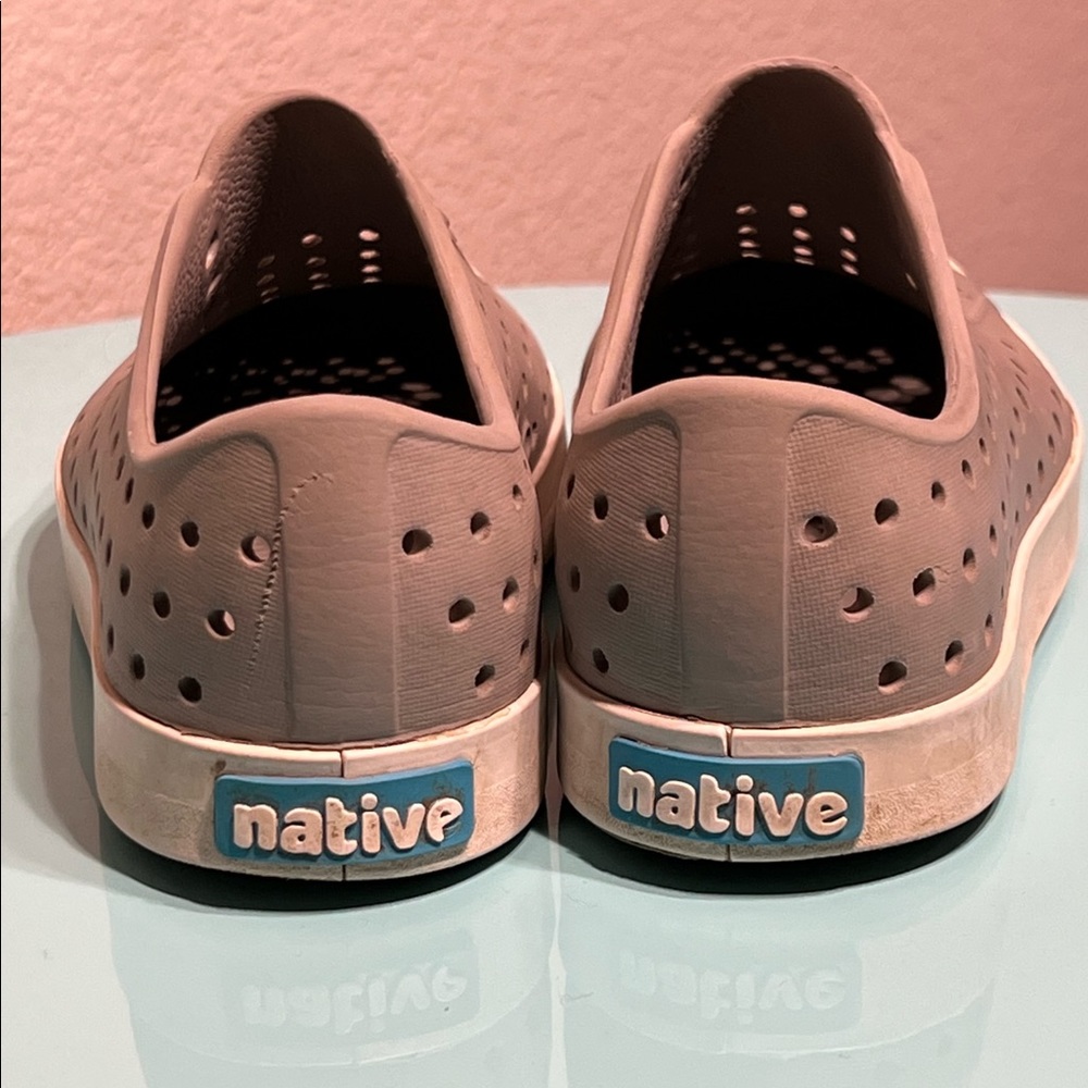 Native Shoes - Picture 2 of 5